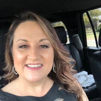 Profile Picture of Elizabeth Meacham (@mrsmeacham803) on Twitter