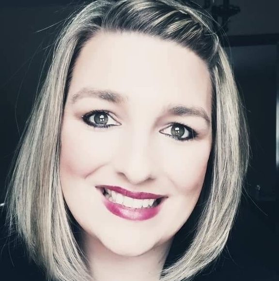 Profile Picture of Billie Stechschulte (@billiegray01) on Poshmark