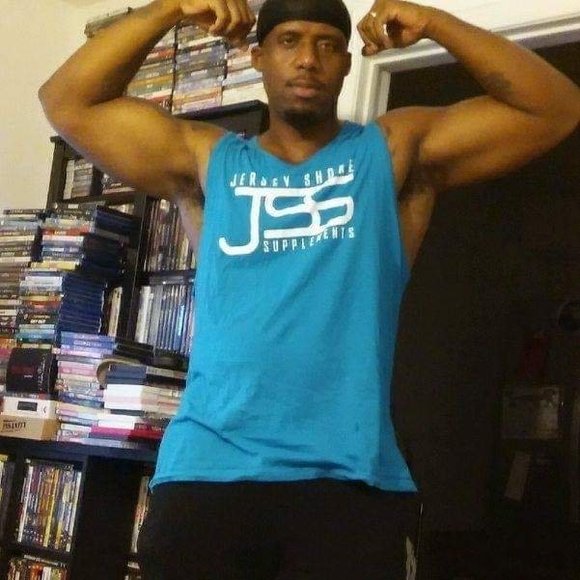 Profile Picture of Darius Alexander (@da13byrdgang) on Poshmark