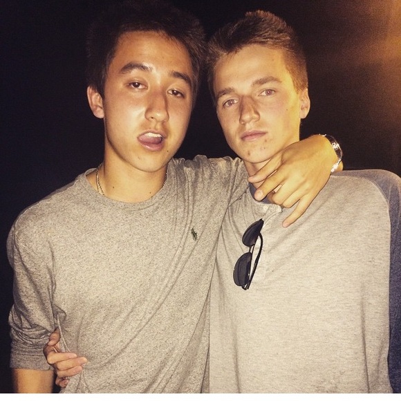 Profile Picture of Zach Kehlor (@zach_kehlor) on Poshmark
