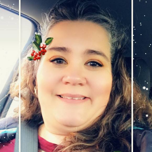 Profile Picture of Tara Engel (@tara_engel) on Poshmark