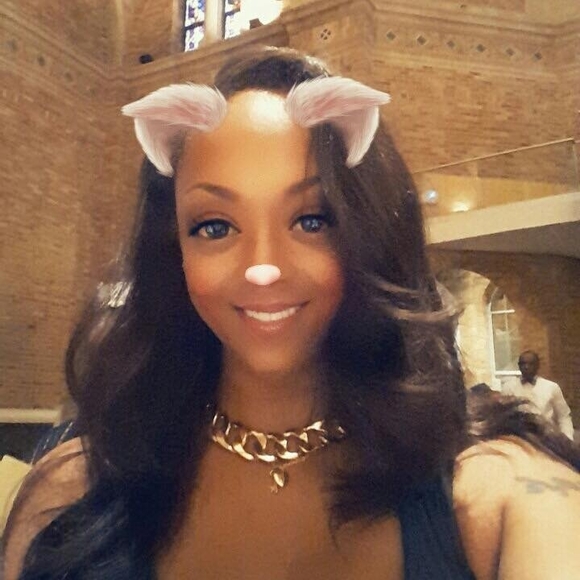 Profile Picture of Christy Hartzog (@christyb1223) on Poshmark