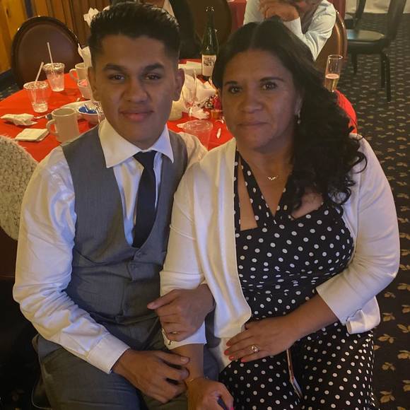 Profile Picture of Rebeca Tenas (@scarlettetenas) on Poshmark