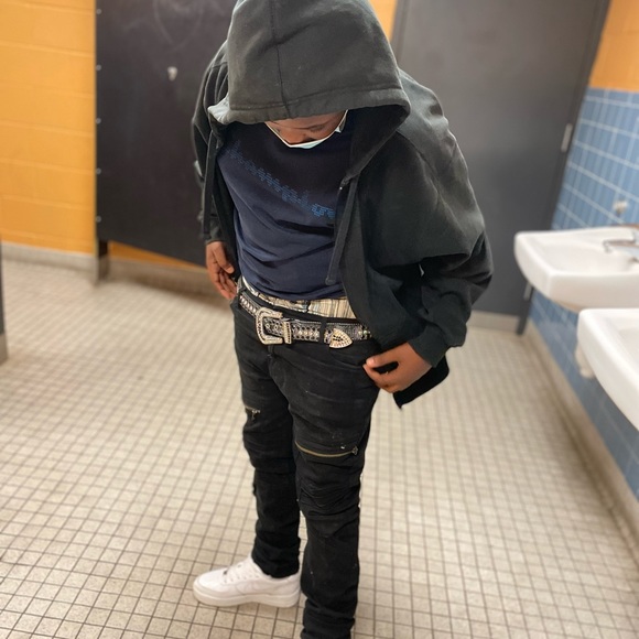 Profile Picture of Tyran Holiday (@tyranholiday) on Poshmark