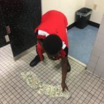 Profile Picture of paperchasermarc (@paperchasermarc) on Instagram