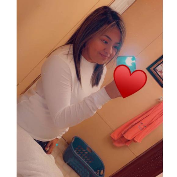 Profile Picture of Ruby Resendiz (@rubyy_01) on Poshmark