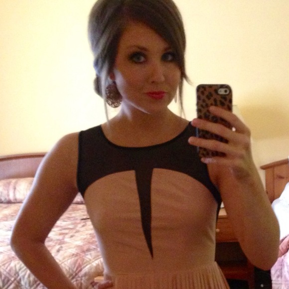 Profile Picture of Emily Scott (@emjorscott) on Poshmark