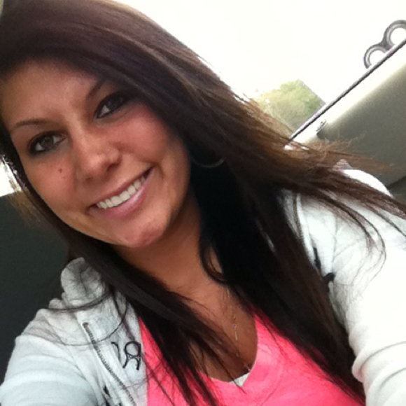 Profile Picture of Jessyka Strakose (@j_strakose) on Poshmark