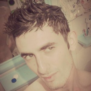 Profile Picture of Synyster Damon Gates (@syn.d.gales) on Myspace