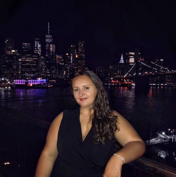 Profile Picture of Christina Severe (@c_severe) on Poshmark