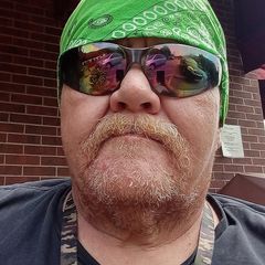 Profile Picture of mark (@marksweat) on Tiktok