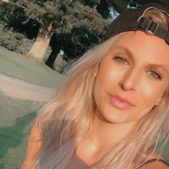 Profile Picture of Mackenzie Lehmer (@kenz_l) on Poshmark