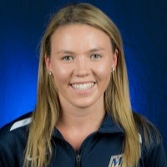 Profile Picture of Lindsey Bjorkman (@bjorkmanl) on Poshmark