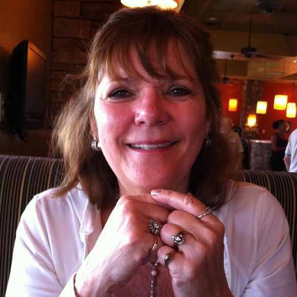 Profile Picture of Betti Goemann (@buffy624) on Poshmark