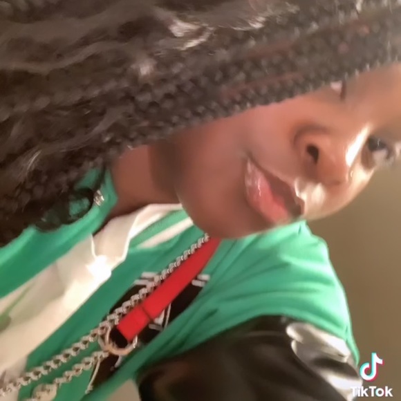 Profile Picture of Madyson Coplon (@madysoncoplon) on Poshmark