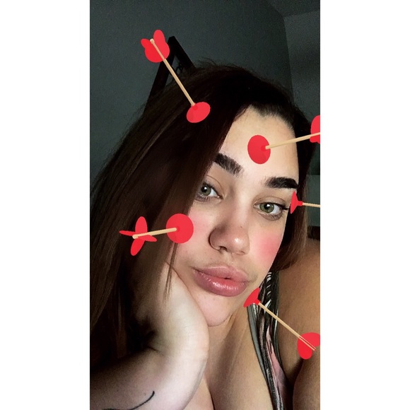 Profile Picture of Alyssa Correll (@cally3755) on Poshmark