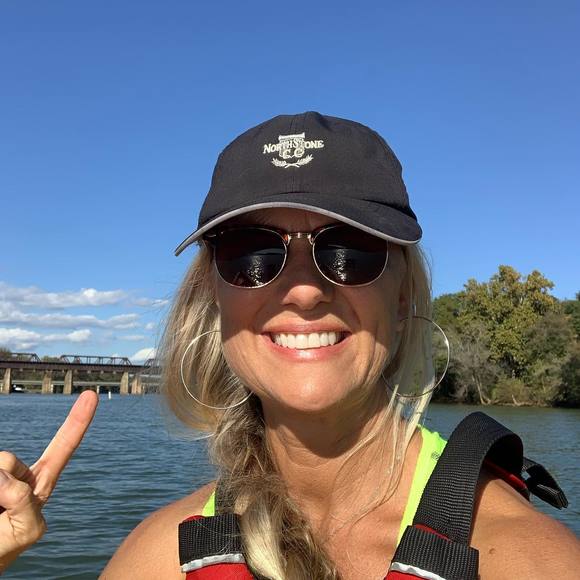 Profile Picture of Karen Liebner (@ernsbergerk) on Poshmark