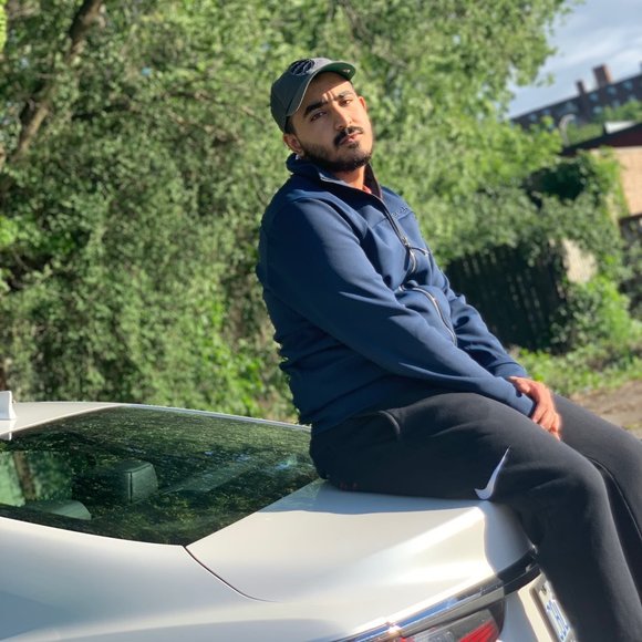 Profile Picture of Ali Al-awadi (@aqa_21) on Poshmark