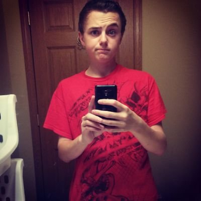 Profile Picture of Caleb Simpson (@thasmurf) on Twitter