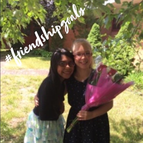 Profile Picture of Riley Hartmayer (@riley_hartmayer) on Poshmark
