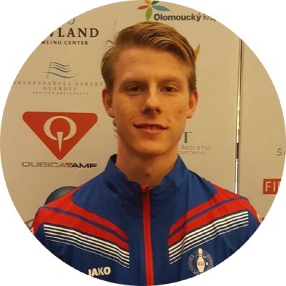 Mitchell Snyder - Poshmark Profile Picture of Mitchell Snyder (@mickeyiceland49) on Poshmark