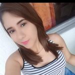 Profile Picture of Carolina Rouss (@alycarouve_) on Instagram