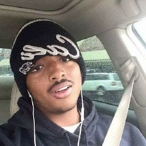 Profile Picture of Terrance Freeman (@LilTmoneygold) on Twitter