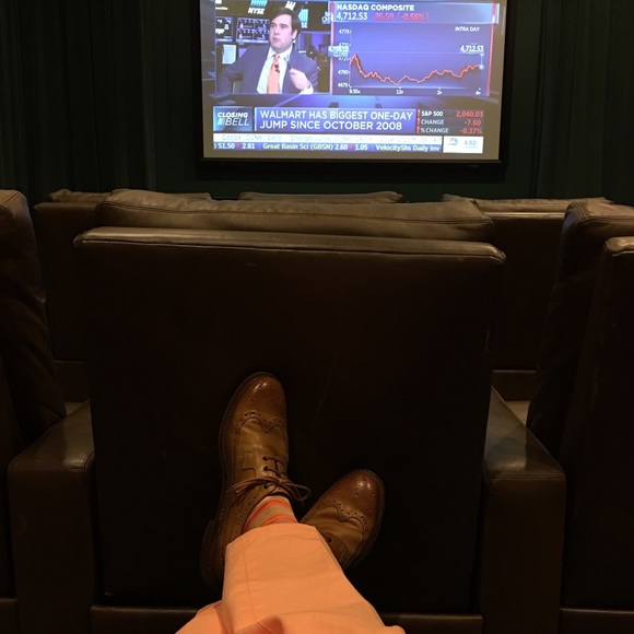 Profile Picture of John Erwin (@nimbleshop) on Poshmark