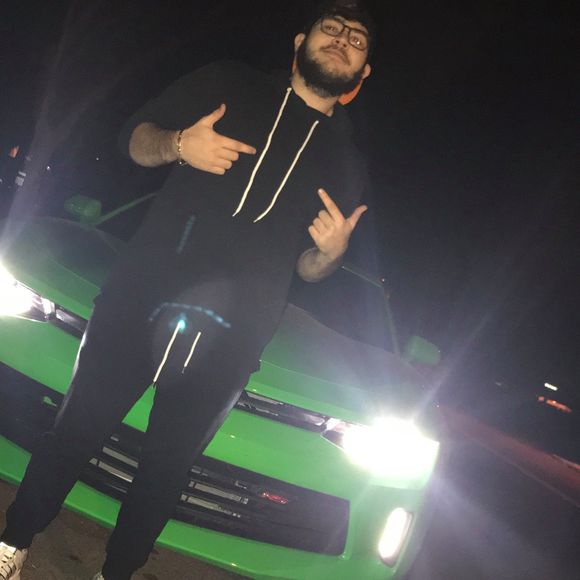 Profile Picture of Matt Wigdore (@maddddog13) on Poshmark