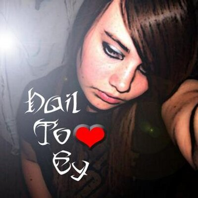 Profile Picture of Hailey Chase (@MetalLover400) on Twitter