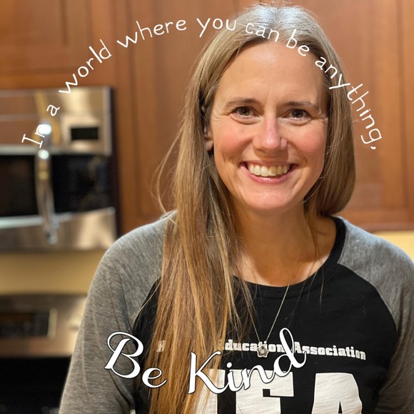 Profile Picture of Beth Waldron (@musiced1999) on Poshmark