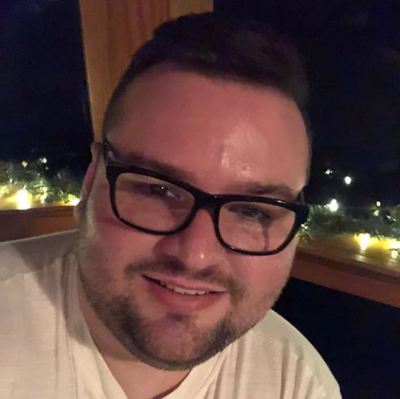 Michaelchristopher Bessent - Poshmark Profile Picture of Michaelchristopher Bessent (@michaelbessent) on Poshmark