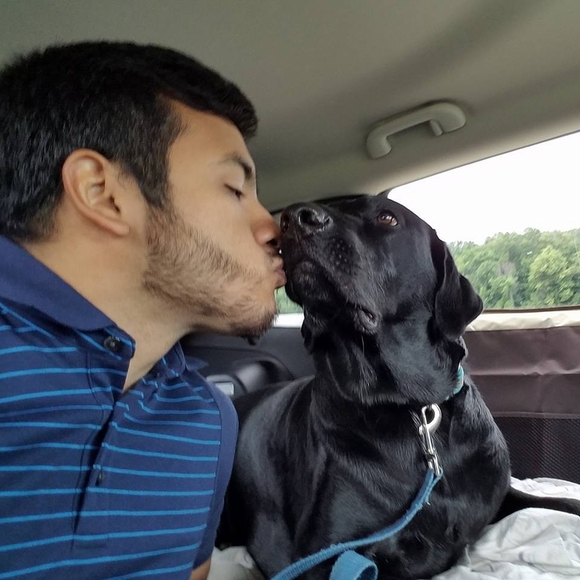 Profile Picture of Jorge Gonzalez (@jorgemarquez42) on Poshmark