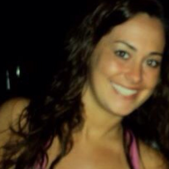 Profile Picture of Jesilyn Scheller (@jscheller924) on Poshmark