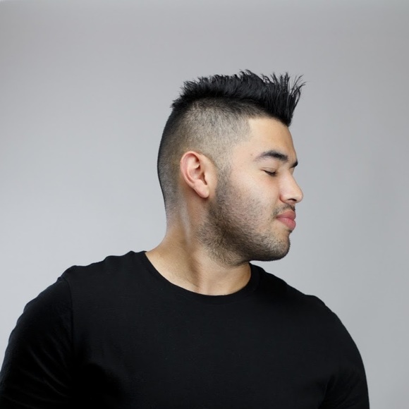 Profile Picture of Emmanuel Barron (@emmanuelbarron) on Poshmark