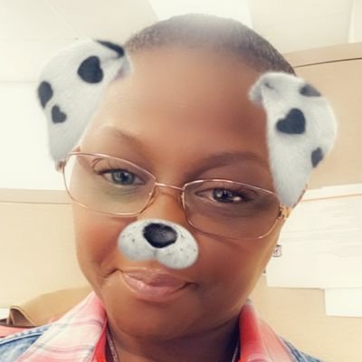 Profile Picture of Paulette Reid-Jones (@HelluvReidjones) on Twitter