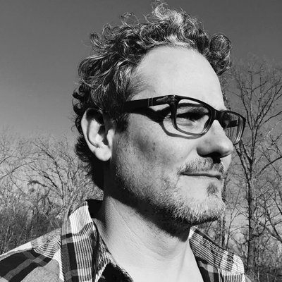 Profile Picture of John Neely (@tweetsinabottle) on Twitter