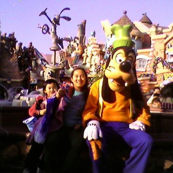 Profile Picture of Grace Peng (@grace_peng) on Poshmark