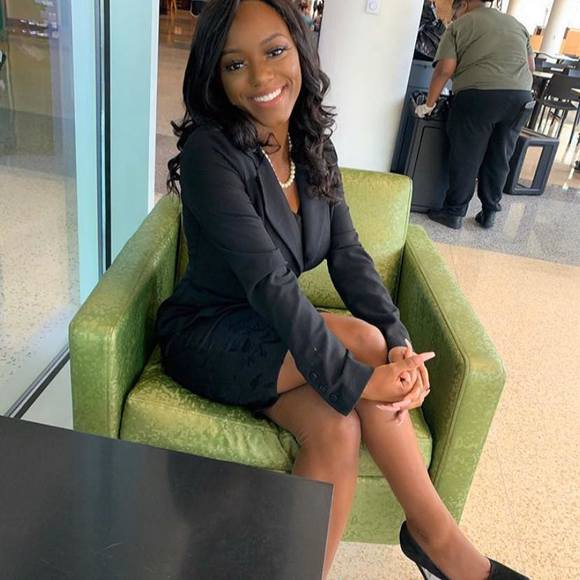 Profile Picture of Larrelle Matthews (@larrelle21) on Poshmark