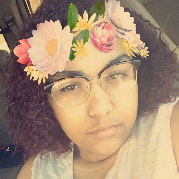 Profile Picture of Kaylee Quinney (@kayleequinney22) on Poshmark