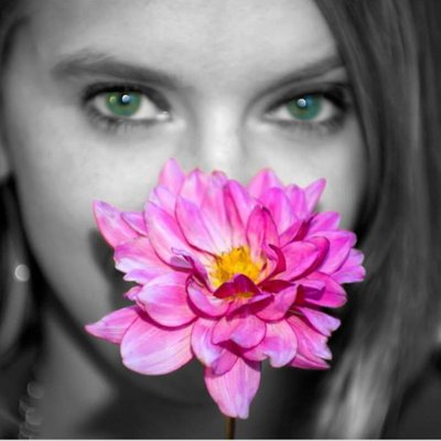 Profile Picture of Rosa Minor (@Rosaminor10) on Twitter