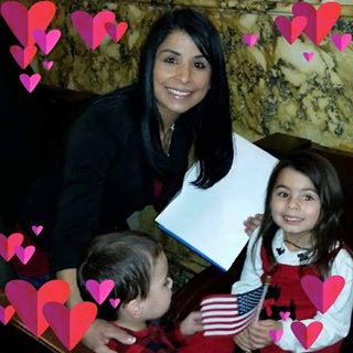 Profile Picture of Dani Allen (@monimocaloca) on Facebook