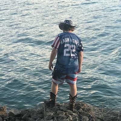 Profile Picture of Ragin Hawnky (@KyleLenz4) on Twitter