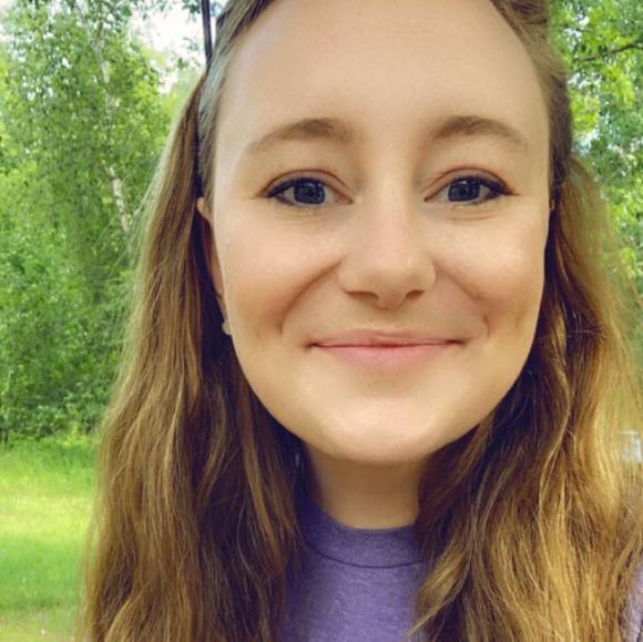 Profile Picture of Carley jean Corrow (@carleycorrow) on Poshmark