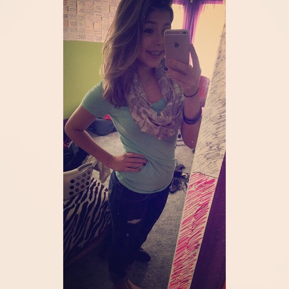 Profile Picture of Barbara Nowak (@barbarawayka1) on Poshmark