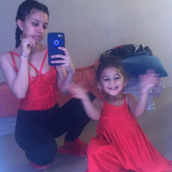 Profile Picture of Alexa Pintor (@onlyalexamarie) on Poshmark