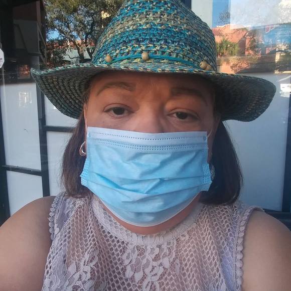 Profile Picture of Nidia Torres (@nidist) on Poshmark