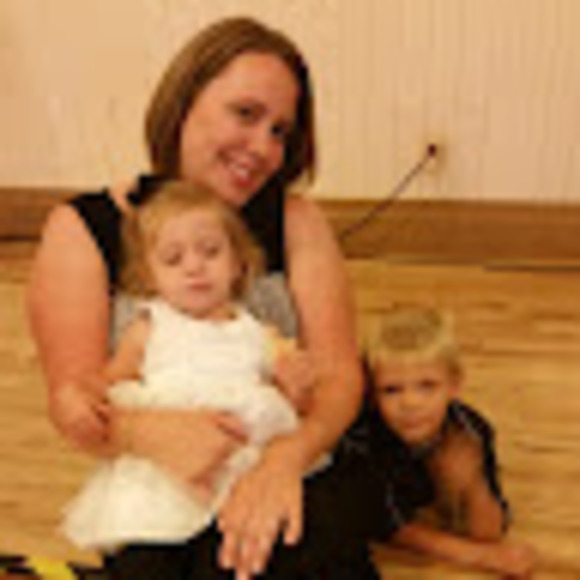 Profile Picture of Tessa Swinney (@tessaswinney79) on Poshmark