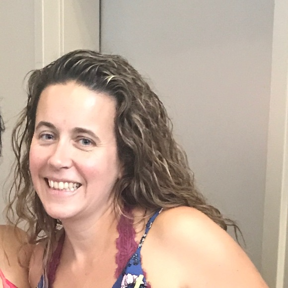 Profile Picture of Erin Ragner (@erags3) on Poshmark