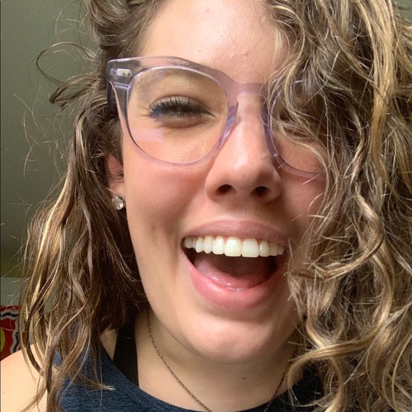 Profile Picture of Kris Bradley (@krissy_brad) on Poshmark